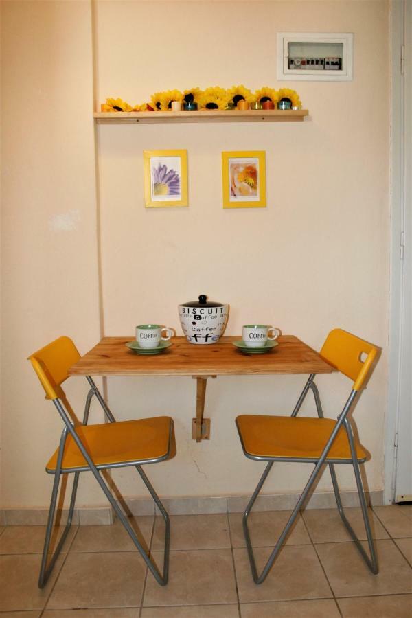 Cosy Apartment By The Sea Metamorfosi  Exteriör bild